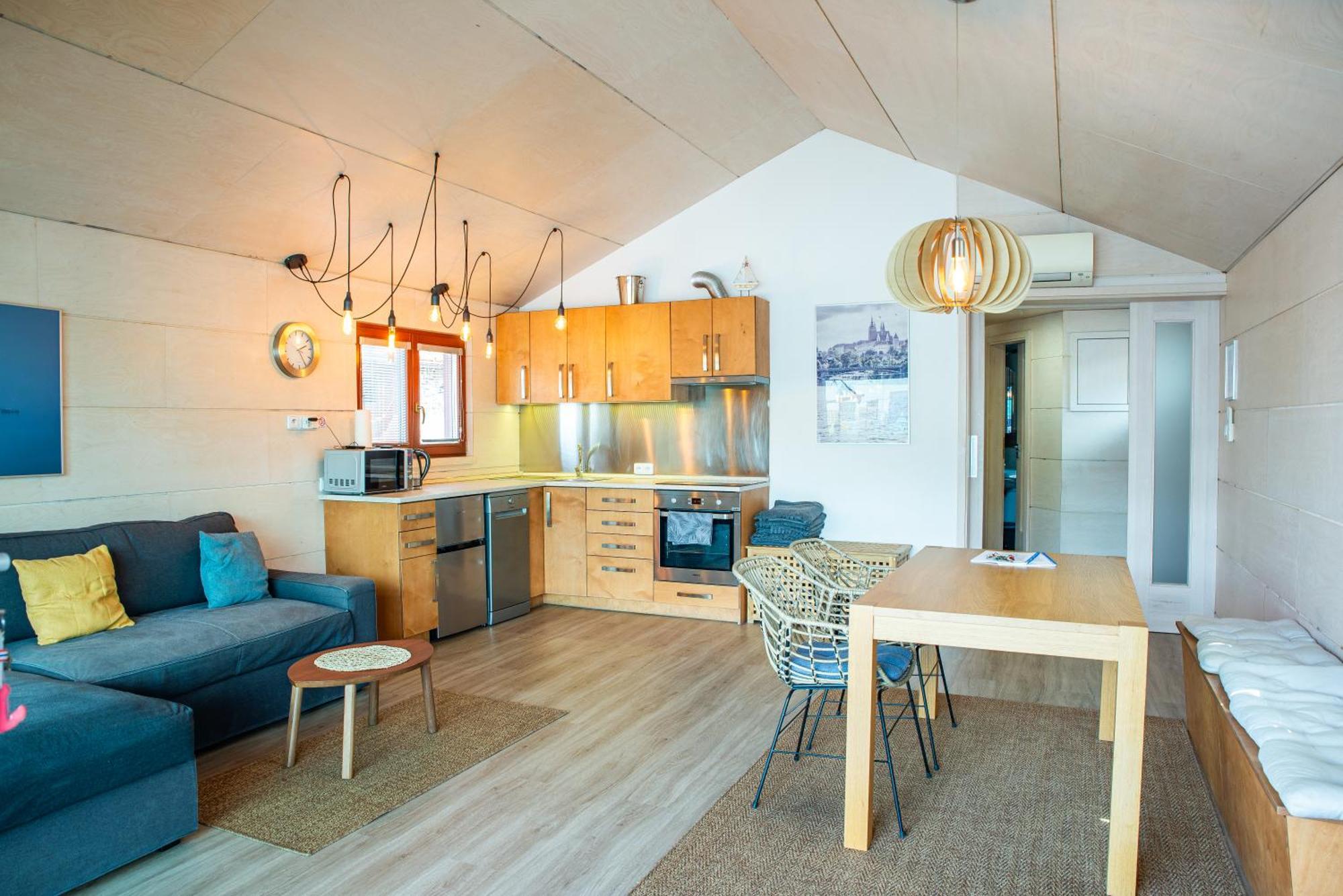 Hotel Houseboat Benjamin - Houseboats Benjamin & Franklin Praga Esterno foto