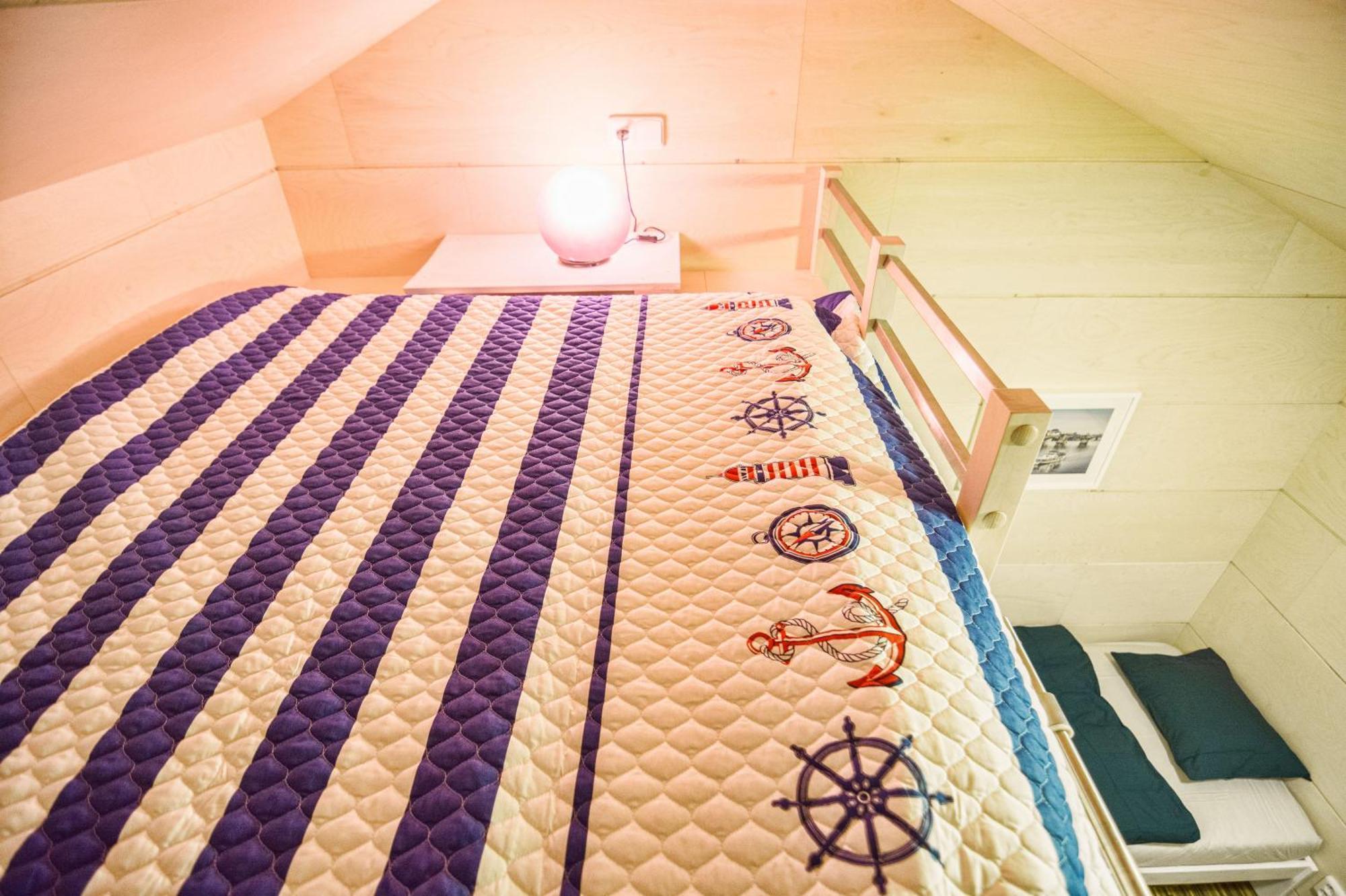 Hotel Houseboat Benjamin - Houseboats Benjamin & Franklin Praga Esterno foto